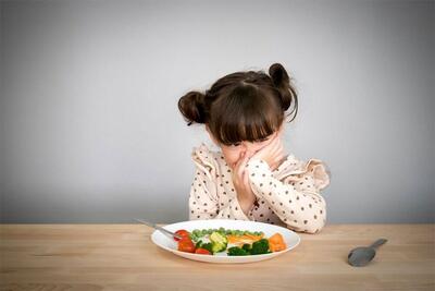 اثرات منفی غذا دادن اجباری به کودک