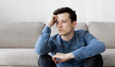مراحل گذر از غم و اندوه با ۵ قدم مهم