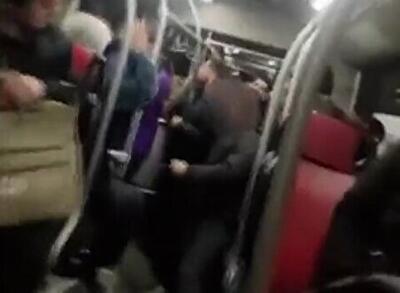 بازداشت مردی که با زنجیر به مسافران اتوبوس حمله کرد