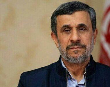 رخت عزای محمود احمدی نژاد در خانه ابدی پدرش+عکس/پا برهنه و رنگ پریده در جمع چهره های معروف...