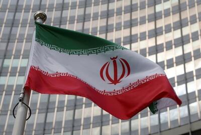 عکس | تصویر خبرگزاری آمریکایی از اهتزاز پرچم ایران در دانشگاه دولتی ارواین کالیفرنیا