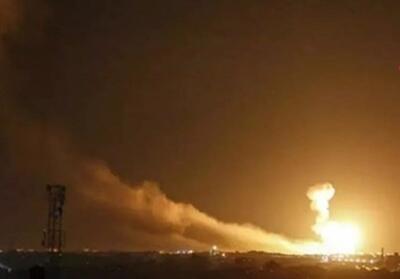انفجار در پایگاه اشغالگران آمریکایی در دیرالزور سوریه - تسنیم