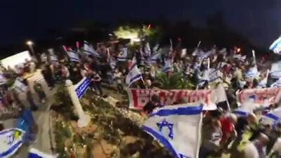 هزاران صهیونیست برای سرنگونی نتانیاهو شعار دادند + فیلم و عکس