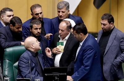 سه رقیب جدید قالیباف در کرسی ریاست مجلس؛ وزرای احمدی نژاد به صف شدند
