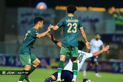 اتفاق عجیب در بازی گل گهر و شمس آذر؛ یک تیم با ۲ پیراهن (عکس)