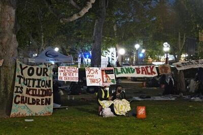 پلیس آمریکا جهت جمع‌آوری اردوگاه حامیان فلسطین در دانشگاه کالیفرنیای جنوبی وارد عمل شد