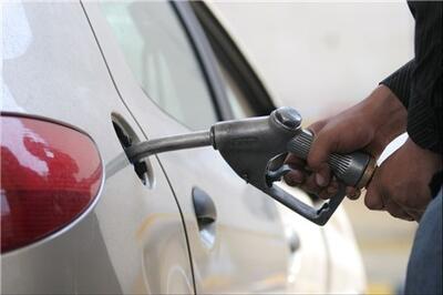 عصر خودرو - مصرف بنزین اکثر خودروهای داخلی ۲ برابر استانداردهای جهانی است