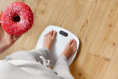دلایل اصلی چاقی و افزایش وزن ناگهانی | اقتصاد24