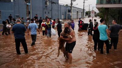 ویدیوها. امدادرسانی با هلی‌کوپتر در مناطق سیل‌زده برزیل؛ دست‌کم ۷۵ تن کشته و بیش از ۱۰۰ نفر مفقود شدند