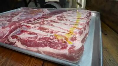 (ویدئو) نحوه پخت استیک های غول پیکر گوشت به سبک یک آشپز مشهور در تگزاس