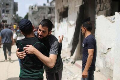 (ویدیو) شادی مردم رفح از شنیدن خبر توافق حماس برای آتش‌بس