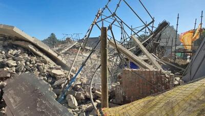 ببینید | اولین تصاویر از فرو ریختن یک ساختمان در آفریقای جنوبی؛ مدفون شدن ۵۹ نفر زیر آوار!