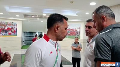 اعتراض هوادار فولاد به عبداله ویسی - پارس فوتبال | خبرگزاری فوتبال ایران | ParsFootball