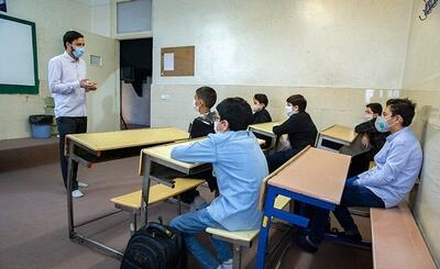 ۱۰۰ هزار معلم تازه نفس در راه مدرسه