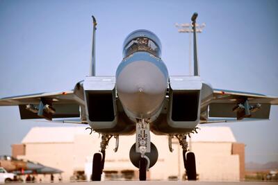 مشخصات فنی ویژگی های جنگنده F۱۵ آمریکا | اقتصاد24