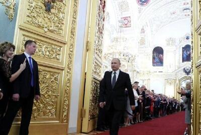 ببینید/ خروج پوتین از دفتر کارش برای حضور در مراسم تحلیف