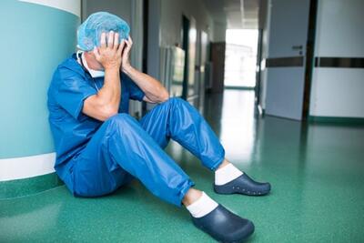 احساس بی‌پناهی میان پزشکان جوان؛ دریافت ضمانت سنگین از رزیدنت‌ها