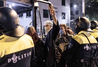حمله پلیس ضد شورش هلند به تجمع حمایتی از فلسطین در دانشگاه آمستردام