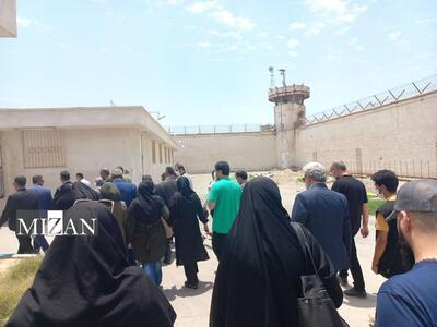 هفتمین تور نظارتی قوه قضاییه با حضور بیش از ۵۰ نفر از اصحاب رسانه در استان هرمزگان/ خبرنگاران از زندان بندرعباس بازدید کردند