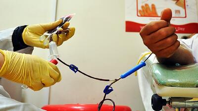 اهدای خون کارکنان شبکه بهداشت و درمان مهریز