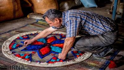 ضرورت احیای هنر نمدمالی در بام ایران برای تبدیل آن به کالای صادرات محور