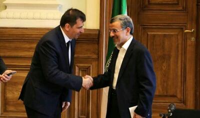 بازهم احمدی‌نژاد دعای فرج را نخواند؛ اینبار در مجارستان