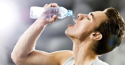 تا حالا اشتباه آب رو مصرف می کریدم! | نوشیدن آب تو اول صبح باعث و بانی بیماری های داخلیه!