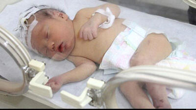 قطع نخاع نوزاد ۵ ماهه گلستانی بر اثر شکستن قلنج! / خود درمانی‌های جاهلانه همچنان قربانی می‌گیرد!