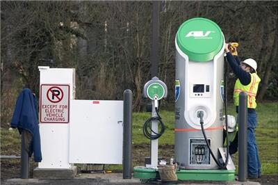 عصر خودرو - شارژ بنزینی الکتریکی ها