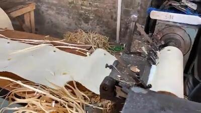 (ویدئو) نمایی نزدیک از تولید چوب بستنی توسط استادان ماهر پاکستانی