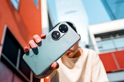 گوشی C38 با پنل پشتی شبیه سرامیک و چیدمان جذاب دوربین معرفی شد - زومیت