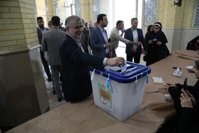 استاندار البرز: رأی اولی‌ها با خانواده‌های خود در انتخابات حماسه خلق کنند