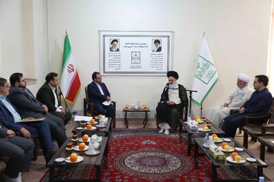گزارش تصویری: دیدار وزیر اقتصاد و دارایی با آیت الله حسینی بوشهری | خبرگزاری بین المللی شفقنا