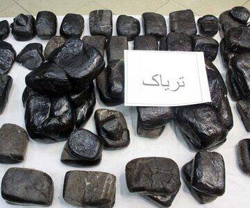 کشف مواد مخدر جاسازی‌شده در «کفش» دو تبعه افغان/ عکس