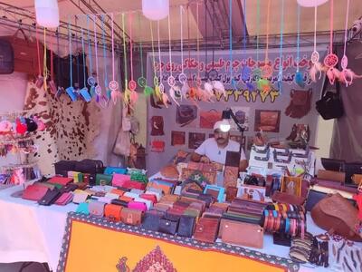 نمایشگاه صنایع دستی و سوغات اقوام در گرمدره برپا شد
