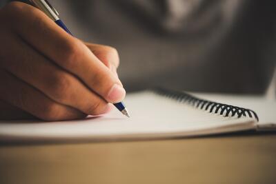 «نوشتن درمانی»، روشی برای رهایی از خشم و اضطراب
