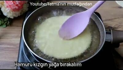 (ویدئو) پخت ساده نان در خانه با کمک ماهیتابه در 5 دقیقه