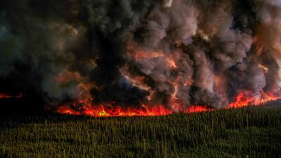 آتش‌سوزی‌های طبیعی در کانادا؛ هزاران نفر دستور تخلیه گرفتند