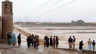 سیل در افغانستان دست کم ۳۰۰ کشته بر جا گذاشت