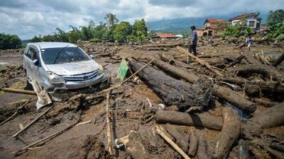۳۴ کشته و ۱۶ مفقود بر اثر جاری شدن گدازه آتشفشان در اندونزی (فیلم)