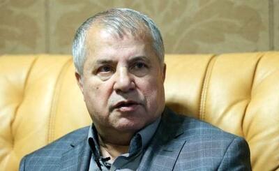 علی پروین تهدید کرد: کسی حق ندارد دست «فرح» ببوسد