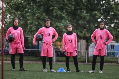 برگزاری دیدار دوستانه دختران نونهال مقابل نوجوانان ستارگان بهار البرز