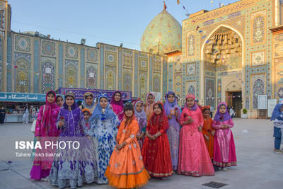 همایش دختران جامعه عشایری در حرم شاهچراغ - شیراز