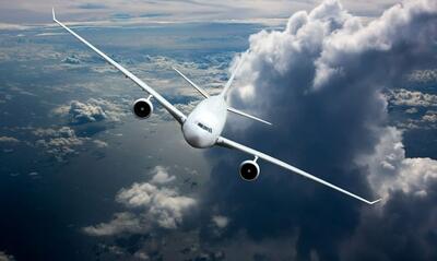 چرا پرواز در خلاف جهت چرخش زمین سرعت هواپیما را بیشتر نمی‌کند؟