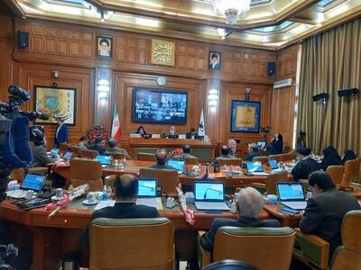 مباحثه اعضای شورای شهر درباره حضور یا عدم حضور زاکانی در شورا برای بررسی تفریغ بودجه شهرداری