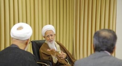 آیت الله جوادی آملی: در شأن مردم ایران نیست که مملکت با گرانی اداره شوند | اقتصاد24