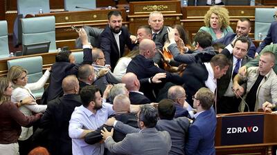 (ویدئو) درگیری بین نمایندگان پارلمان گرجستان