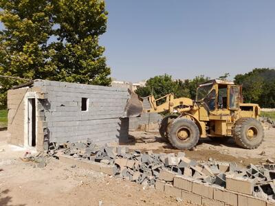 اخطار توقف عملیات ۹ مورد ساخت و ساز غیر مجاز در تنگستان صادر شد