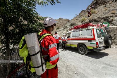 نجات خانواده‌ ۱۶ نفره گرفتار در کوه‌های کاشمر