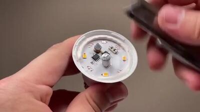 نحوه تعمیر لامپ LED با سیم ظرفشویی و لاک ناخن (فیلم)